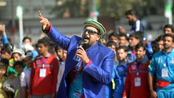 Pakistani singer Salman Ahmad performs in Peshawar November 10. [Shahbaz Butt]