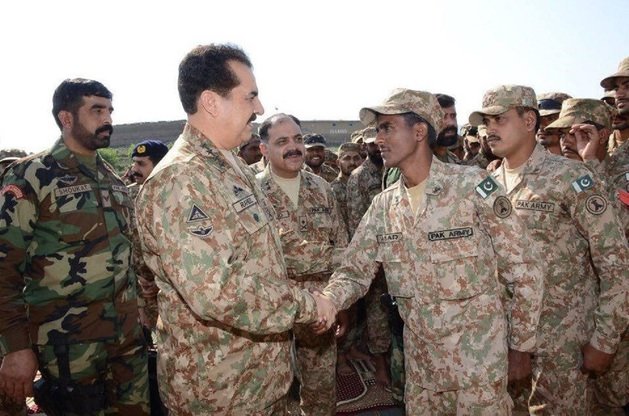 Pakistanis salute army chief's visit to troops in Waziristan