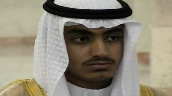 په ۲۰۱۷ کال کې د سي آی ای لخوا خپره شوې یوه ویډیو د القاعدې د وژل شوي مشر اسامه بن لادن د زوی حمزه بن لادن د لويوالي لومړي انځورونه ښیې.