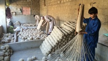 افغانیوں، یو این نے چالیس سالوں تک مہاجرین کی میزبانی کرنے پر پاکستان کی تعریف کی