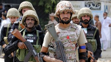 په پاکستان کې د ترهګرۍ پیښې په ۲۰۱۹ کال کې۱۳٪ راټیټې شوې، په داسې حال کې چې امنیتي عملیات دوام لري