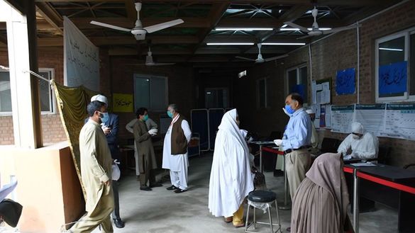 Pakistani doctors blame Chinese-made PPE for deaths of healthcare workers