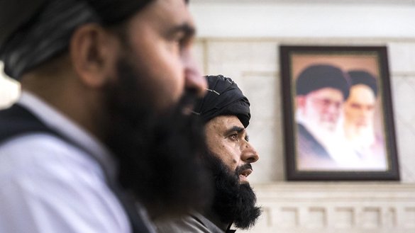 د طالبانو د مرکچي ټیم غړي د سلواغې په ۱۳مه په تهران کې د یوه خبري کانفرانس پر وخت لیدل کیږي.