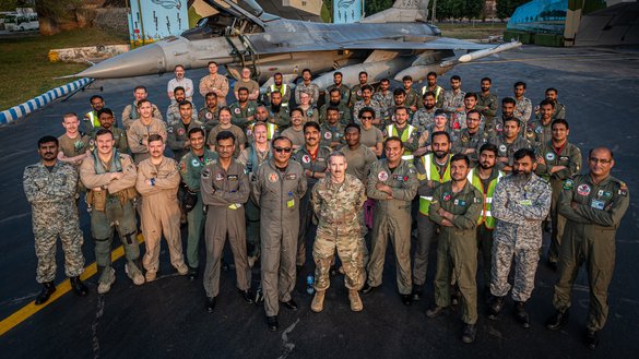 F 16 hotsell pakistan air force